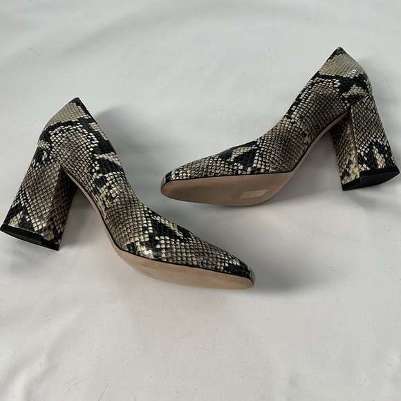 NWOB Via Spiga Snakeskin Block Heels - Picture 3 of 8
